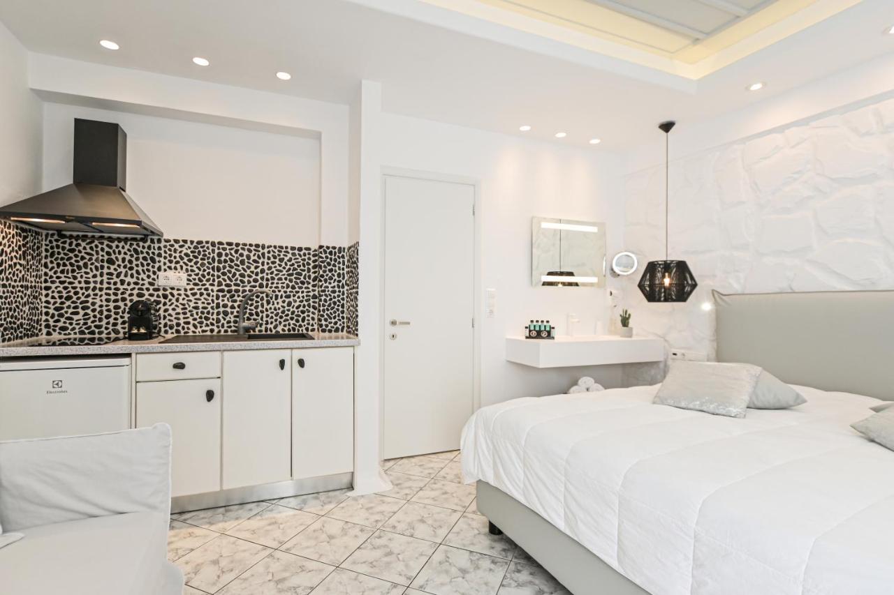 Naxos Evilion Luxury Apartments & Suites Naxos City Экстерьер фото